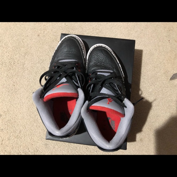 Jordan 3 Black Cement 2018 - Picture 4 of 6